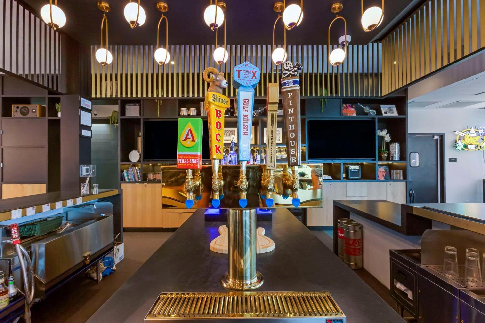 Cambria Hotel Austin Airport מראה חיצוני תמונה