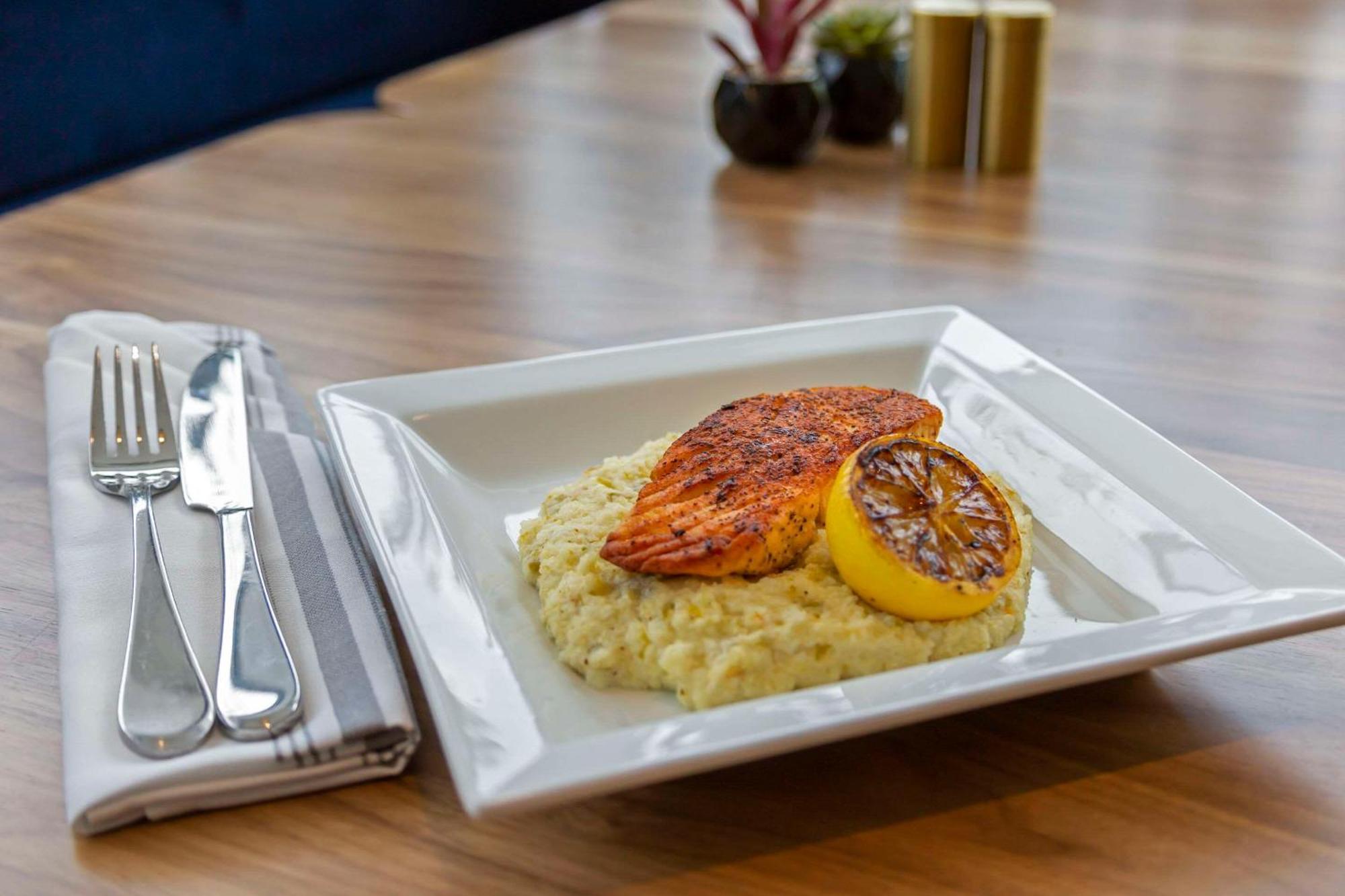 Cambria Hotel Austin Airport מראה חיצוני תמונה